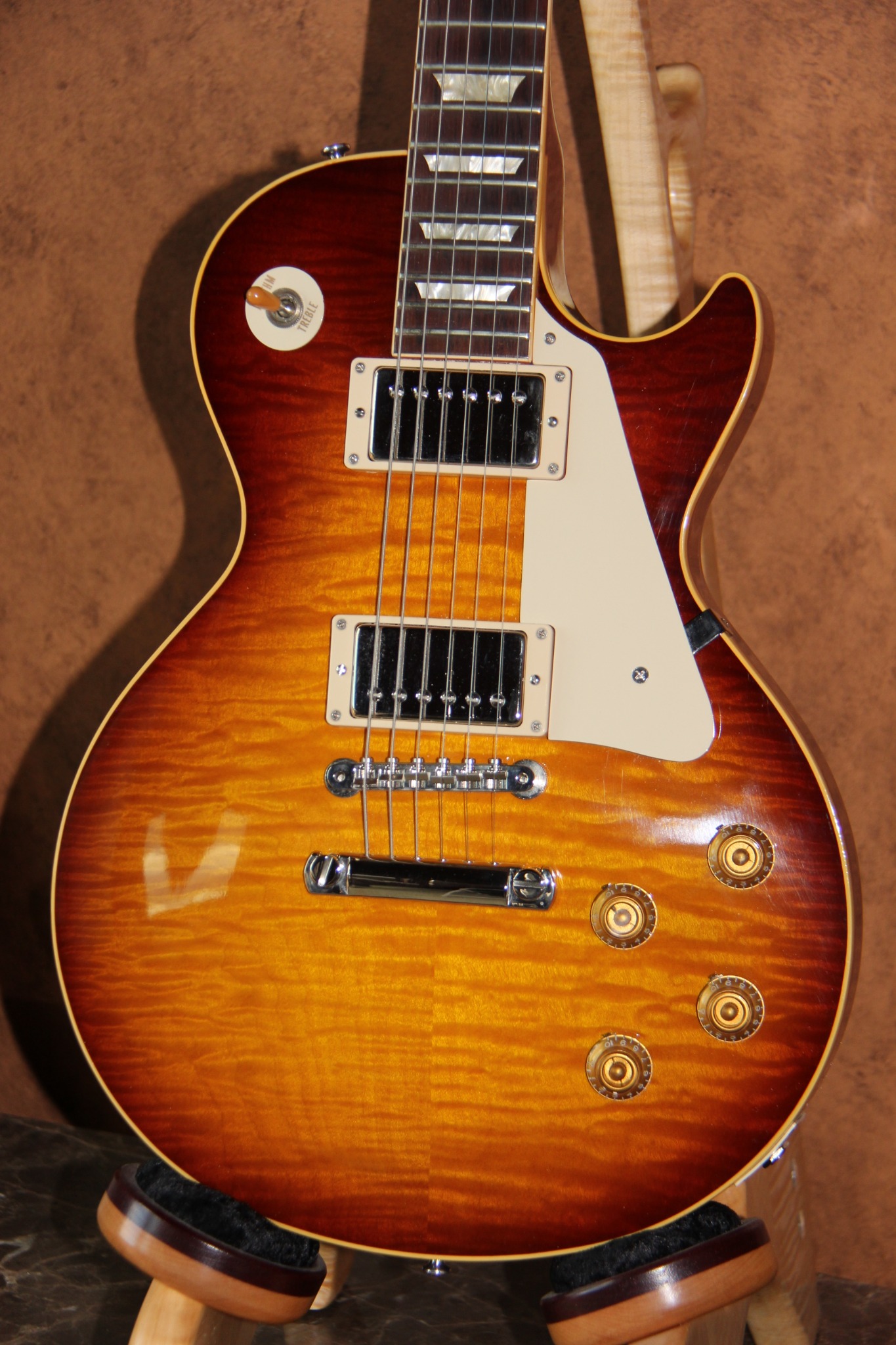 2003 Gibson R9